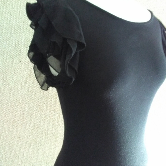 EASY WEAR Black Tee with ruffles - Picture 3 of 9